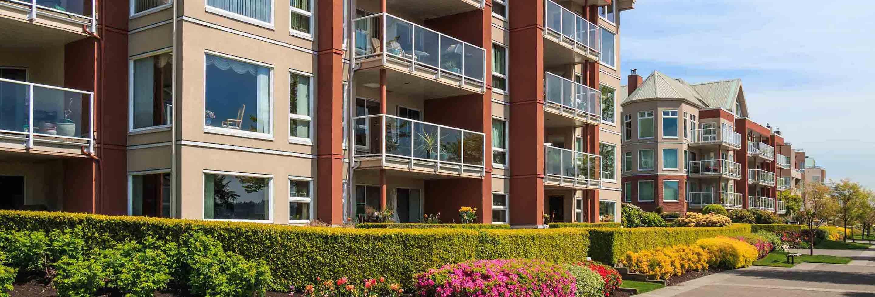 townhouses with landscaping